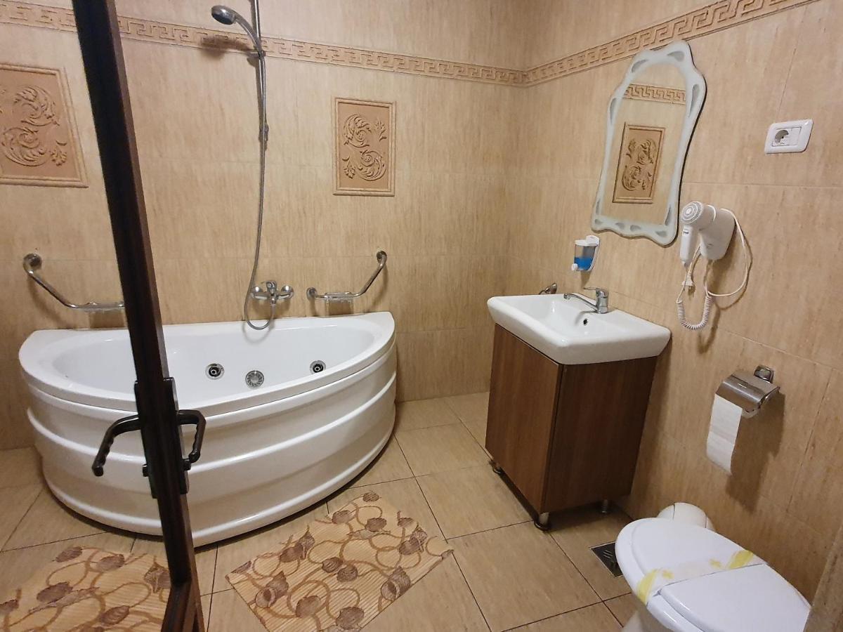Efm Motel Brezoi Dış mekan fotoğraf