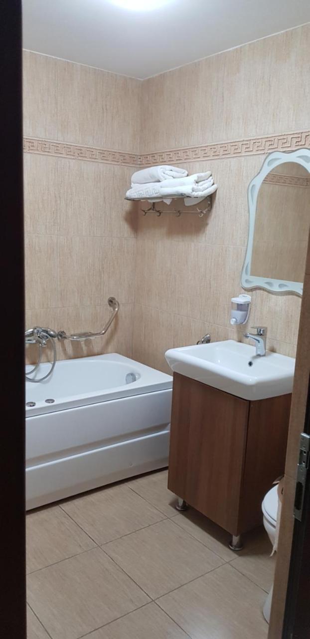 Efm Motel Brezoi Dış mekan fotoğraf