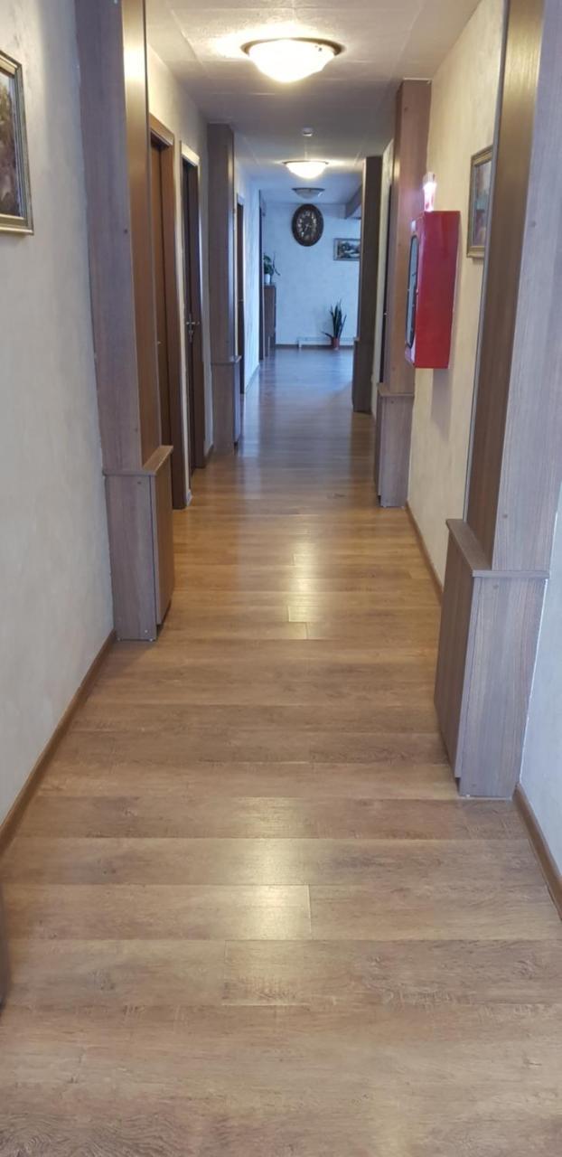 Efm Motel Brezoi Dış mekan fotoğraf